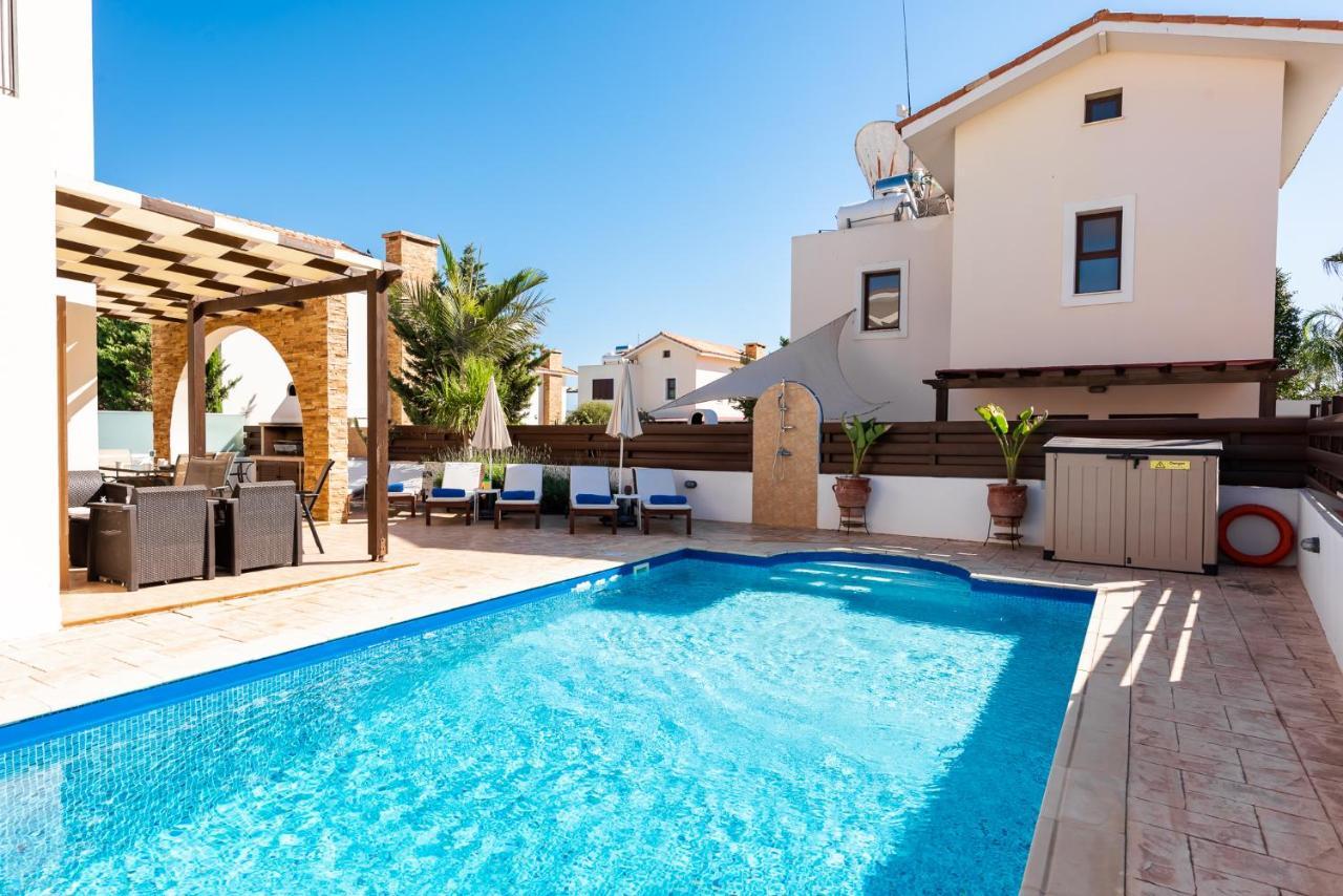 Villa Iris By Ezoria Villas Ayia Napa Eksteriør billede