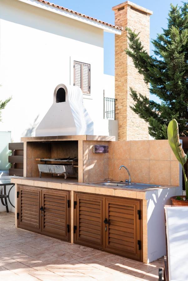 Villa Iris By Ezoria Villas Ayia Napa Eksteriør billede